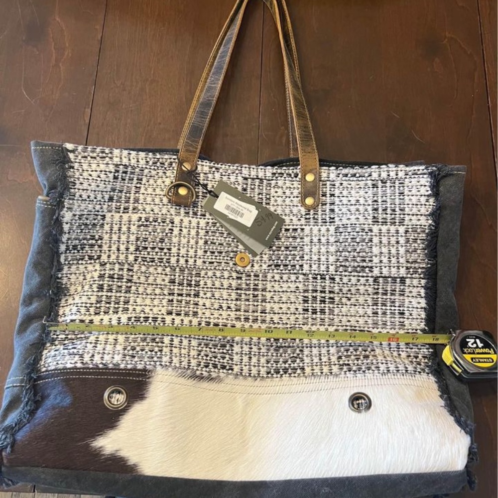 Myra Sombre Weekend Bag